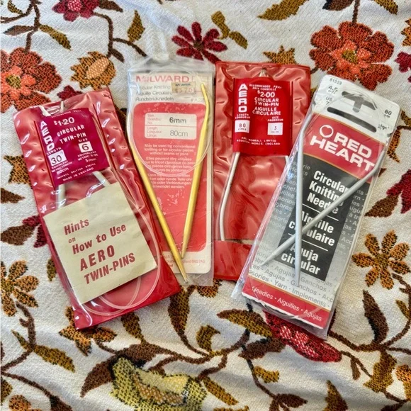 Circular Knitting Needles - Red - Picture 2 of 7